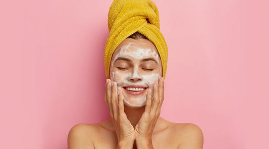 The Role of Cleansers in an Anti-Aging Skincare Routine
